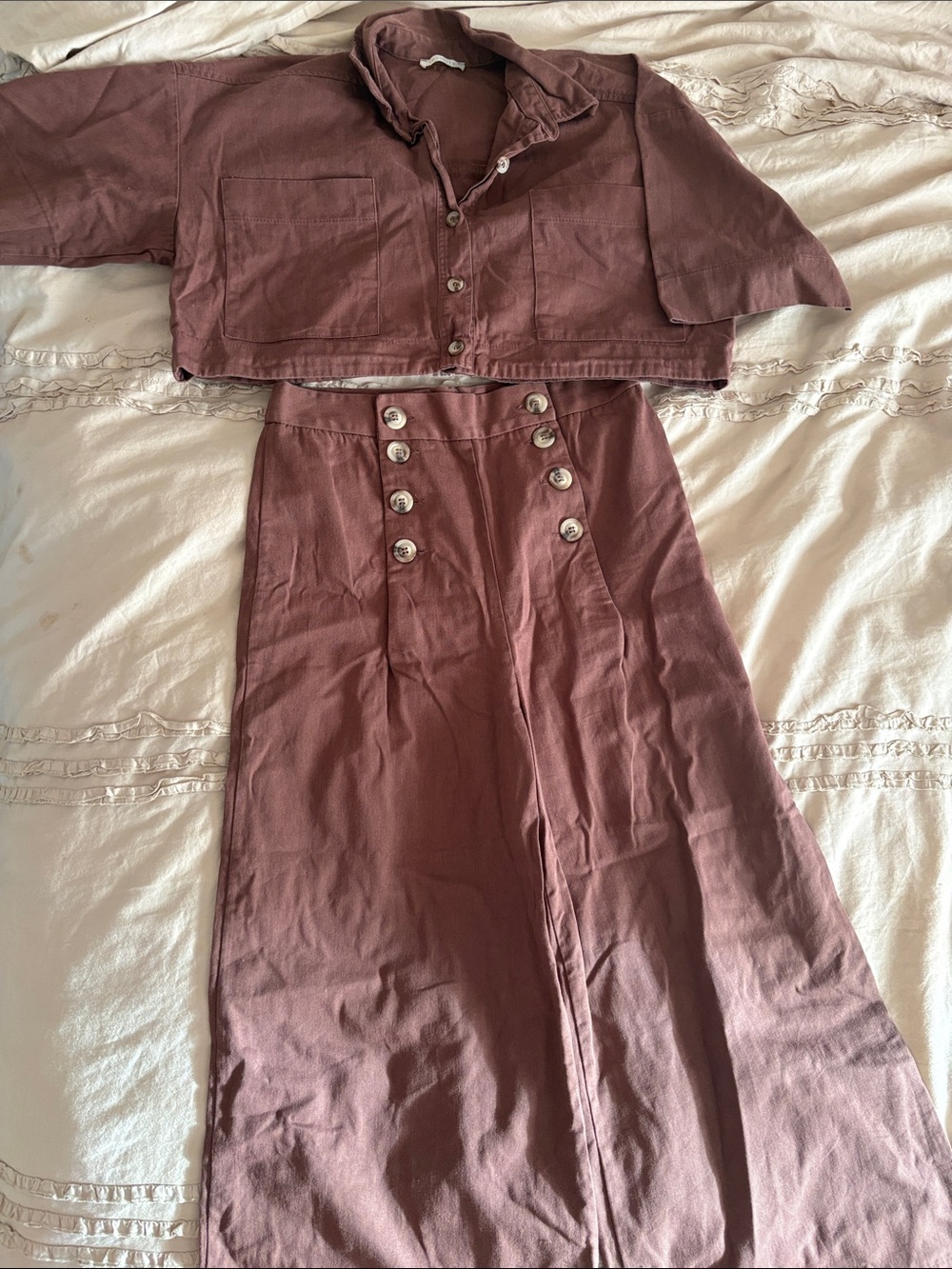 Wide-Leg High-Waist Pants in Mauve with Nautical Button Detail